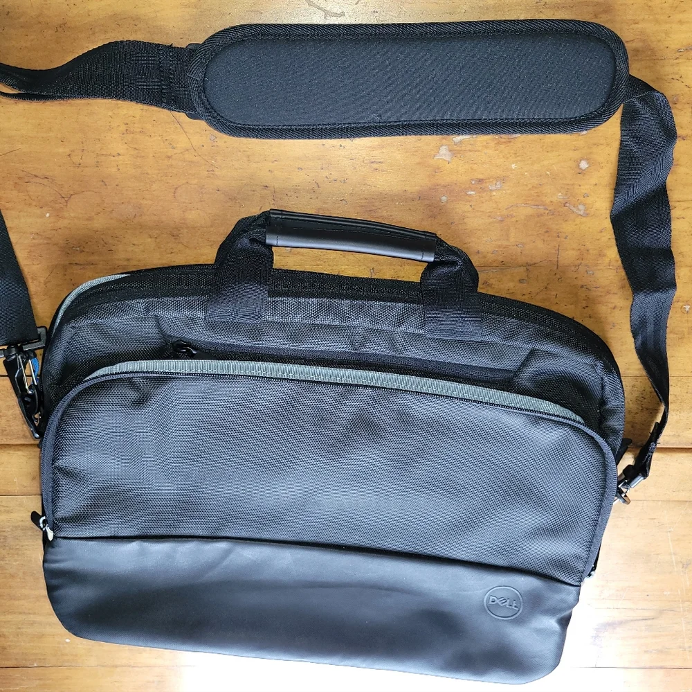 Dell 16x12 Inch Laptop Shoulder Bag New without tags